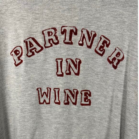 Daydreamer Gray "Partner In Wine" Graphic Long Sleeve Top Size Medium - Picture 3 of 8